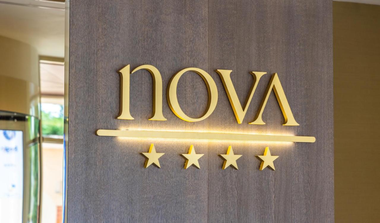 Hotel Nova Luxury Targoviste Eksteriør billede